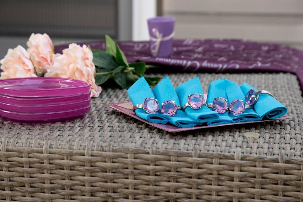 Luxury Apartment Martinis With Pool Σπλιτ Εξωτερικό φωτογραφία