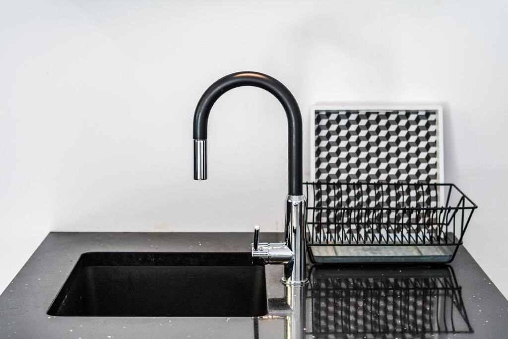 Luxury Apartment Martinis With Pool Σπλιτ Εξωτερικό φωτογραφία